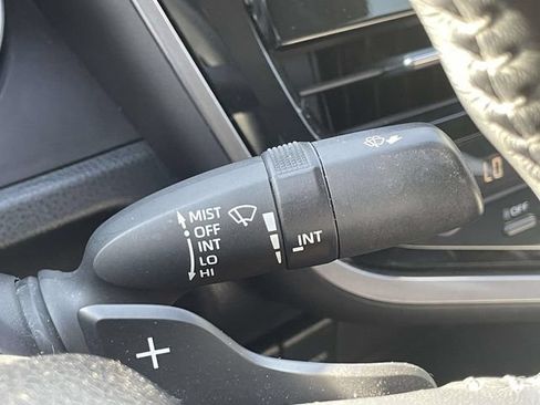 Used 2021 Toyota Camry SE FWD image 27