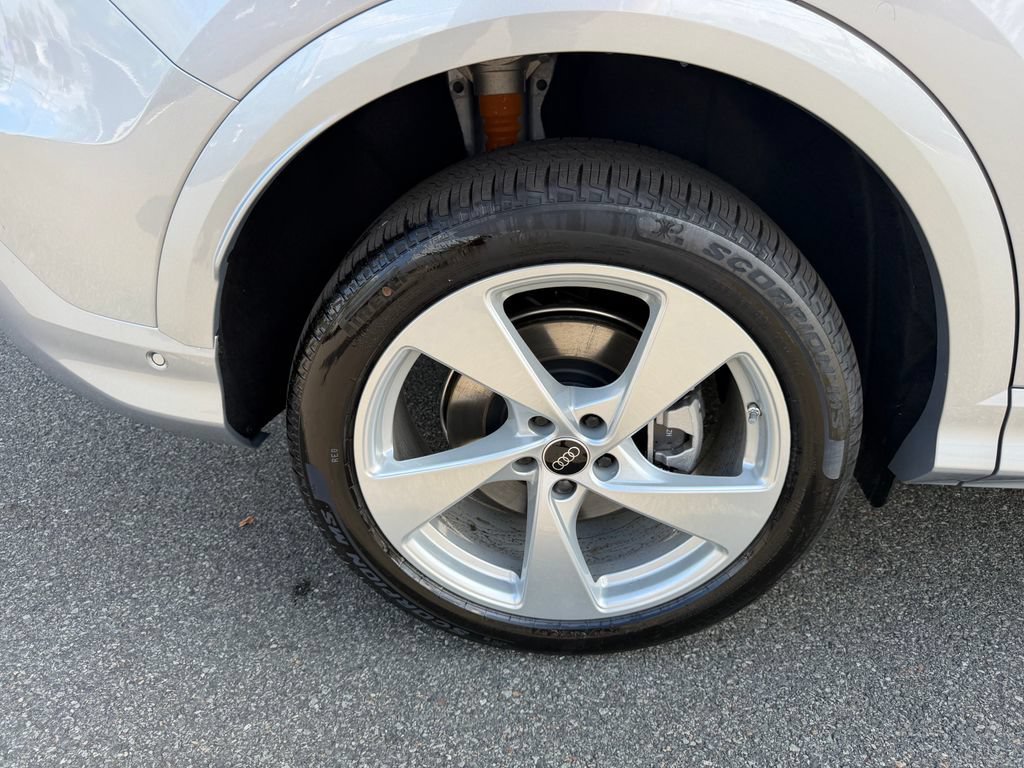 New 2026 Audi Q5 Premium Plus AWD/4WD image 11