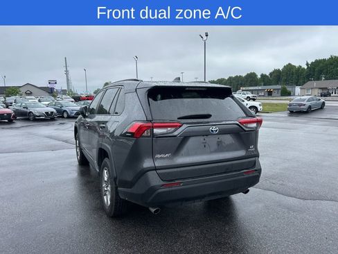 Used 2024 Toyota RAV4 LE AWD/4WD image 5