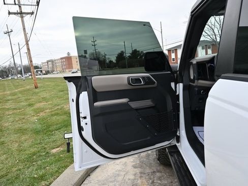 Used 2023 Ford Bronco Wildtrak image 25