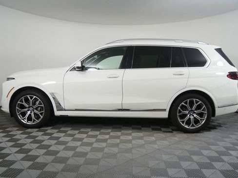 Certified 2025 BMW X7 xDrive40i w/ Premium Package AWD/4WD image 6