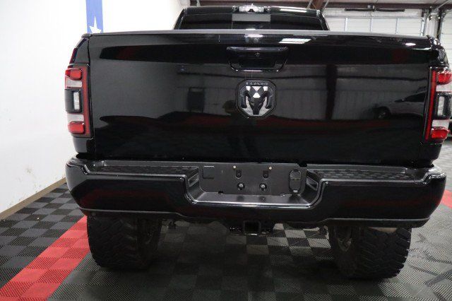 Used 2019 RAM 2500 Laramie w/ Black Appearance Package AWD/4WD image 25