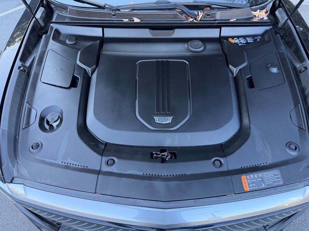 Used 2024 Cadillac Lyriq Tech RWD image 3