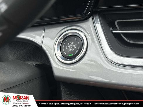 Used 2025 Chevrolet Trax LT w/ LT Convenience Package FWD image 31