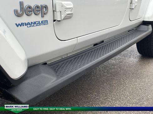 Used 2022 Jeep Wrangler Unlimited Sahara w/ Cold Weather Group image 12