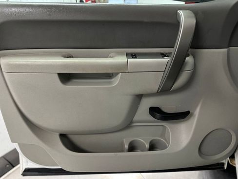 Used 2013 Chevrolet Silverado 1500 W/T RWD image 14