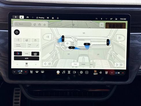 Used 2022 Rivian R1S Launch Edition AWD/4WD image 16