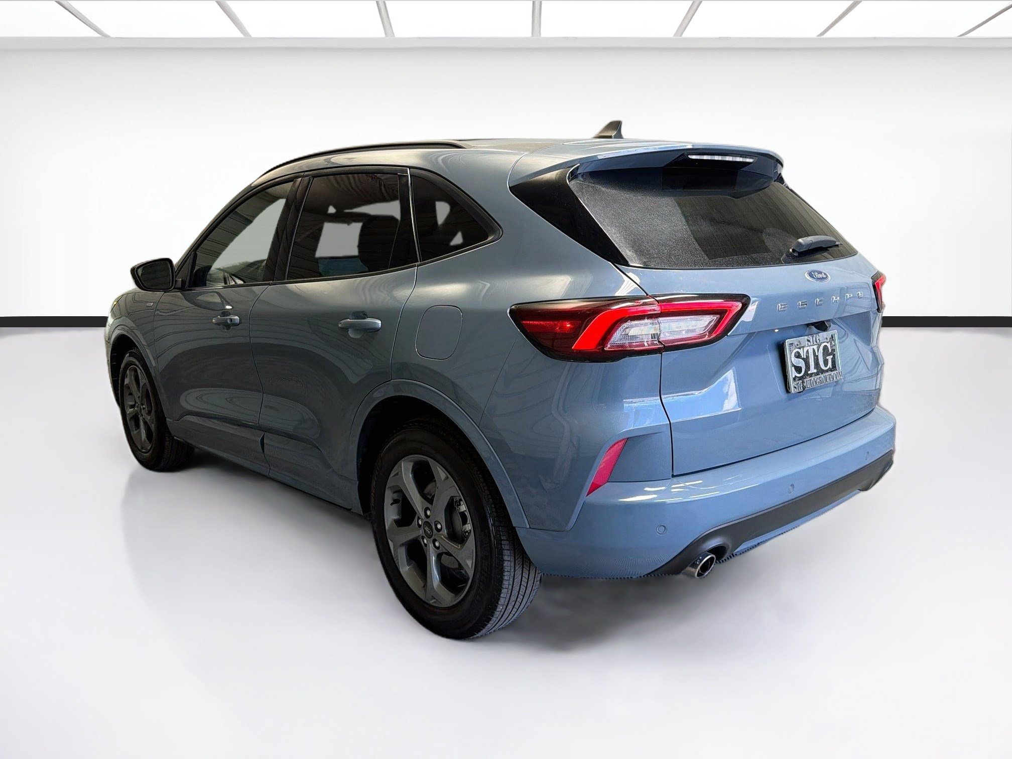 Used 2024 Ford Escape ST-Line w/ Tech Pack #1 FWD image 6