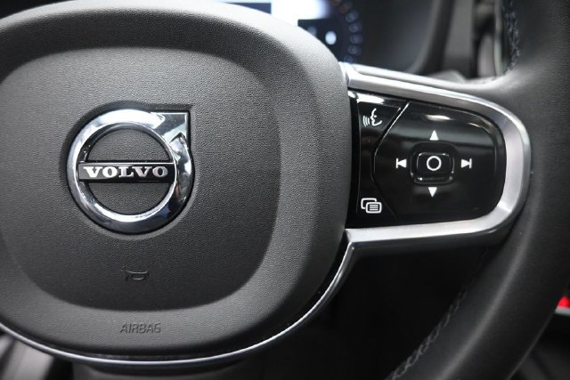 Used 2023 Volvo S60 B5 Plus FWD image 13