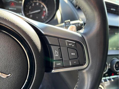 Used 2020 Jaguar F-TYPE Coupe image 29