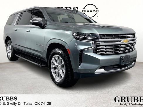 Used 2023 Chevrolet Suburban Premier AWD/4WD image 1