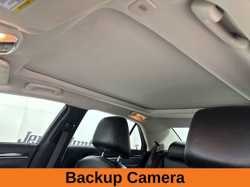 Used 2023 Chrysler 300 Touring L w/ Popular Equipment Group AWD/4WD image 10