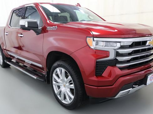 Certified 2023 Chevrolet Silverado 1500 High Country w/ Technology Package AWD/4WD image 18