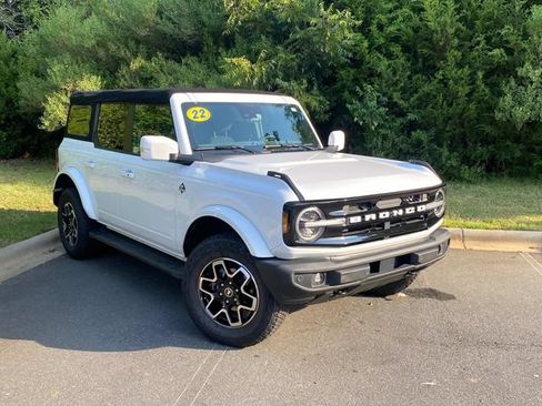 Used 2022 Ford Bronco Outer Banks AWD/4WD image 1