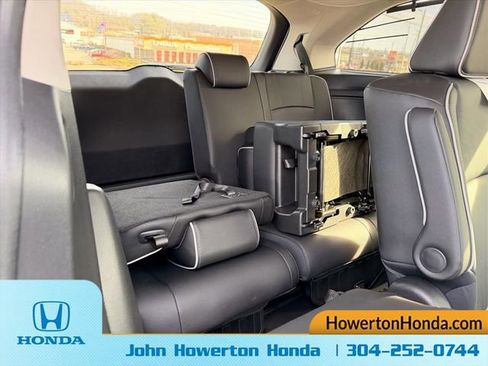 New 2026 Honda Odyssey Touring image 11