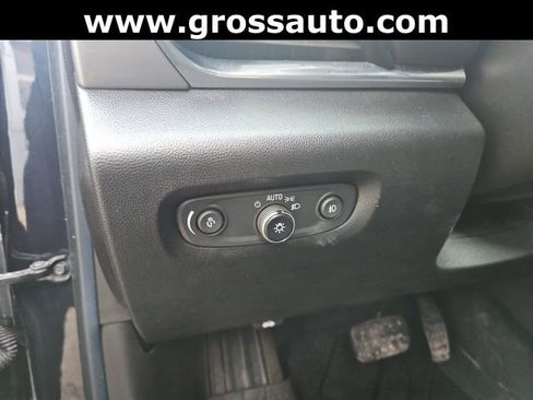 Used 2020 Chevrolet Traverse LT w/ Driver Confidence II Package image 15