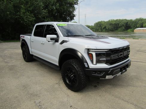 Used 2025 Ford F150 Raptor AWD/4WD image 6