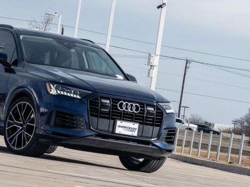 Used 2020 Audi Q7 3.0T Prestige w/ Prestige Package image 5