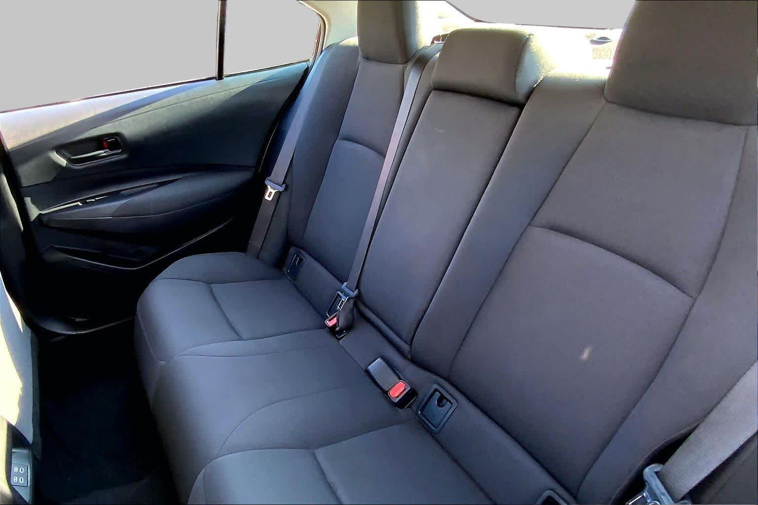 Used 2025 Toyota Corolla LE FWD image 20