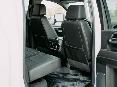 Used 2024 Chevrolet Silverado 3500 LTZ w/ LTZ Premium Package image 14