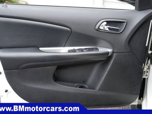 Used 2018 Dodge Journey SE w/ Mopar All Weather Group FWD image 21