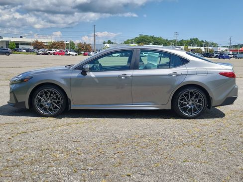 Used 2026 Toyota Camry SE w/ Convenience Package AWD/4WD image 8