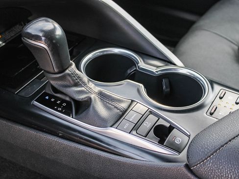 Certified 2020 Toyota Camry XSE image 20