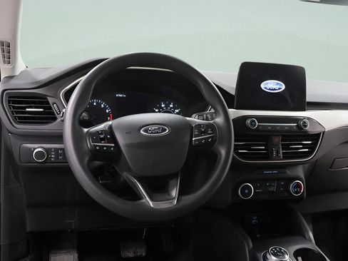 Used 2022 Ford Escape SE image 8