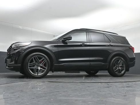 Certified 2025 Ford Explorer ST AWD/4WD image 41