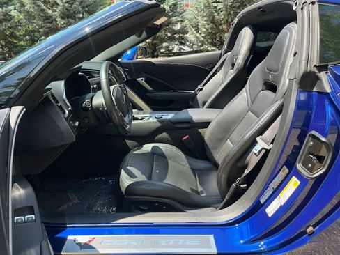 Used 2017 Chevrolet Corvette Stingray Coupe RWD image 7