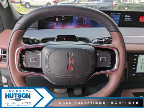 New 2025 Lincoln Navigator Reserve image 23