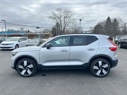 Used 2023 Volvo XC40 Recharge Ultimate image 10
