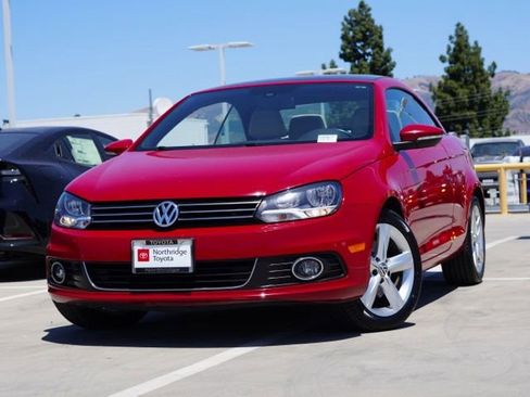 Used 2012 Volkswagen Eos Lux FWD image 2