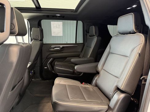 Used 2025 Chevrolet Suburban Premier w/ Sun And Tow Package image 29