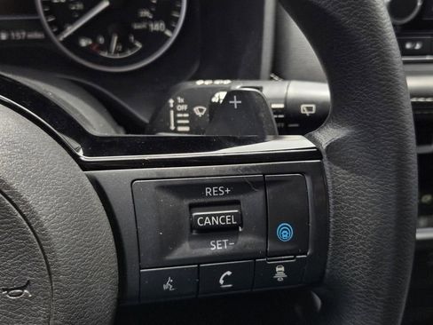 Certified 2023 Nissan Rogue SV FWD image 25
