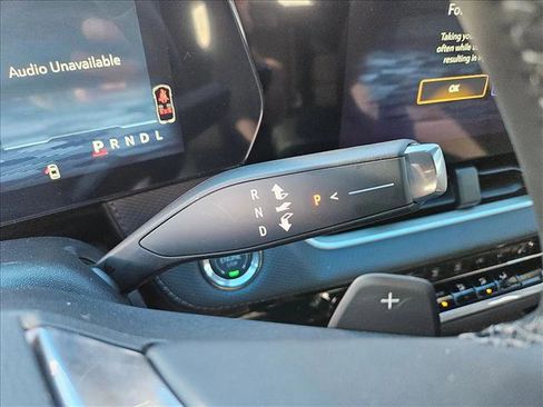 New 2026 Chevrolet Equinox LT w/ Safety and Technology Package FWD image 17