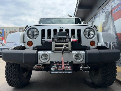Used 2010 Jeep Wrangler Sahara w/ Trailer Tow Group AWD/4WD image 8