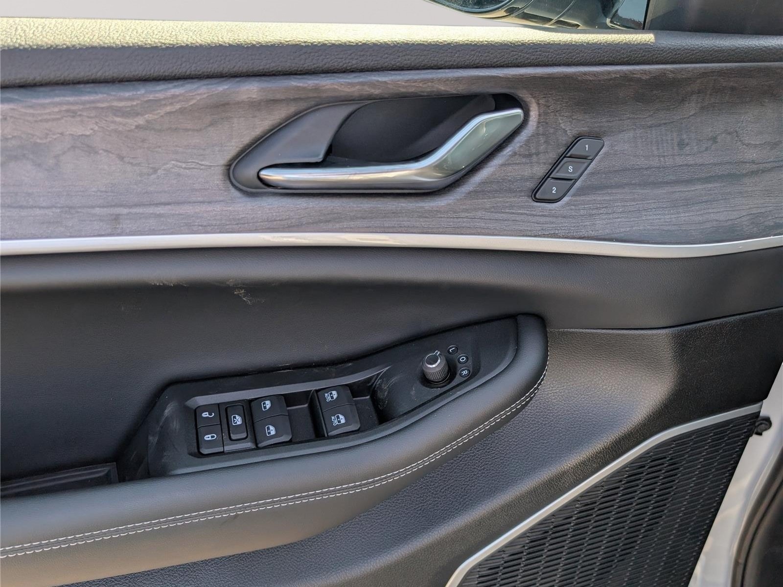 New 2026 Jeep Grand Cherokee Limited AWD/4WD image 16