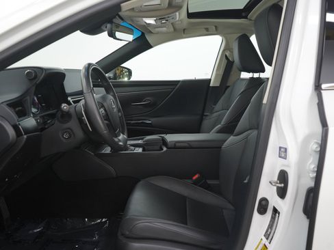 Used 2022 Lexus ES 250 w/ Premium Package AWD/4WD image 22