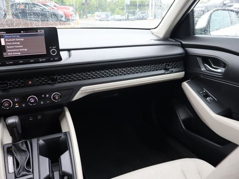 Used 2023 Honda Accord LX image 13