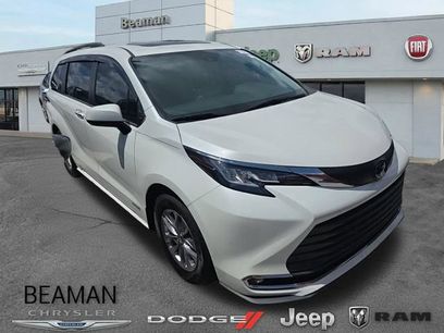 Used 2021 Toyota Sienna XLE