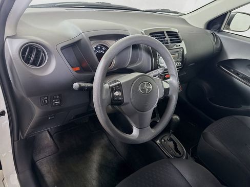 Used 2010 Scion xD image 9
