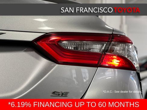 Certified 2018 Toyota Camry SE FWD image 10
