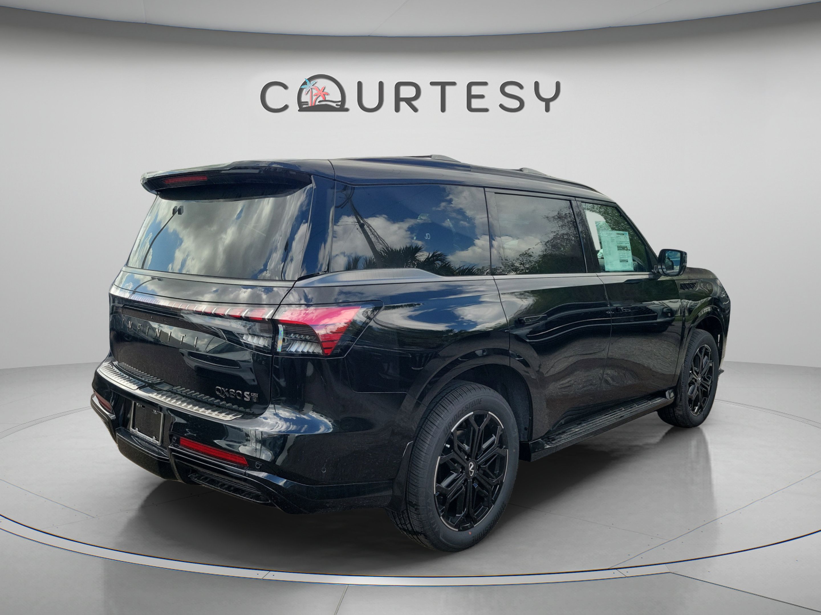 New 2026 INFINITI QX80 4WD w/ Sport Exterior Package image 3
