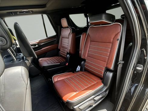 Used 2023 GMC Yukon Denali Ultimate AWD/4WD image 24
