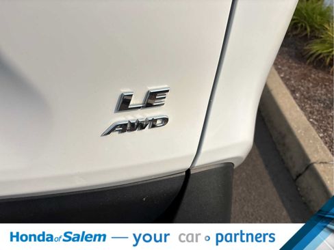Used 2024 Toyota RAV4 LE AWD/4WD image 7