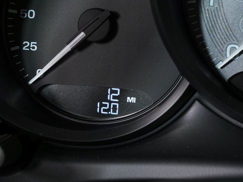 New 2026 Porsche Macan S image 12