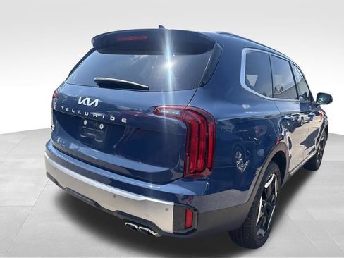 Certified 2024 Kia Telluride S w/ S Sunroof Package FWD image 11