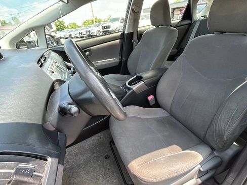 Used 2013 Toyota Prius Two FWD image 8