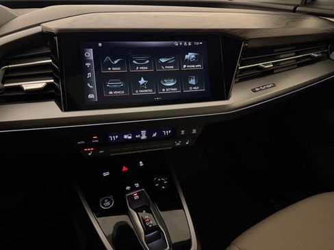 Used 2022 Audi Q4 e-tron Premium AWD/4WD image 19